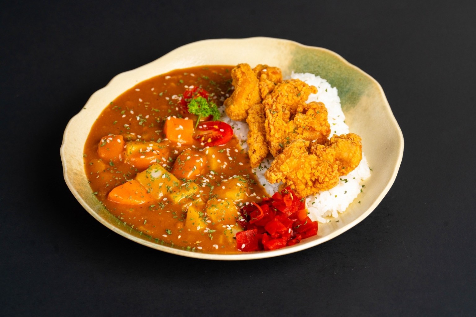 ข้าวแกงกะหรี่ไก่คาราเกะ ภาพอาหารจากร้าน SHIPPO